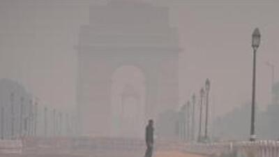 The Capital enveloped in smog during winter over the previous years. (HT Archive) The Capital enveloped in smog during winter over the previous years. (HT Archive)