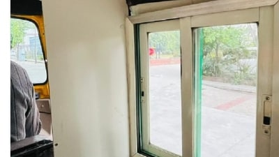 Bengaluru auto with flat-like window similar to a 1BHK in Mumbai makes headlines as X post goes viral (X/@tanvigaikwad_9) Bengaluru auto with flat-like window similar to a 1BHK in Mumbai makes headlines as X post goes viral (X/@tanvigaikwad_9)
