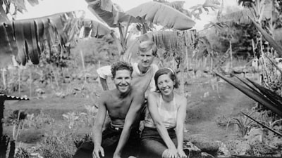 A doomed love triangle: Baroness Wagner with her two lovers, Robert Philippson (seated left) and Rudolf Lorenz (CAP/NFS/IMAGO ) A doomed love triangle: Baroness Wagner with her two lovers, Robert Philippson (seated left) and Rudolf Lorenz (CAP/NFS/IMAGO )