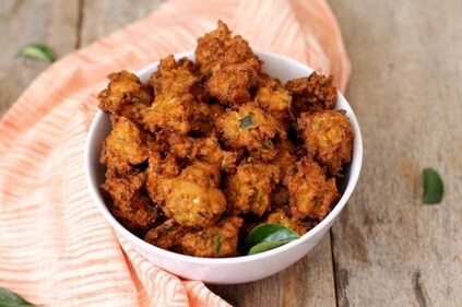 Corn Pakoda Recipe (Tarla Dalal) Corn Pakoda Recipe (Tarla Dalal)