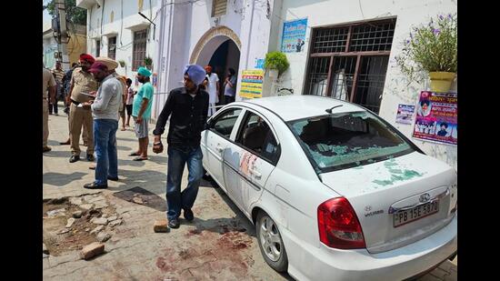 Senior BJP leader Rana Gurmeet Singh Sodhi raised questions on the law and order situation in the area and demanded deployment of more police personnel in the border district. (HT Photo)