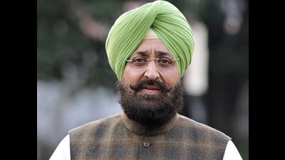 Leader of Opposition (LoP) Partap Singh Bajwa on Wednesday questioned Vidhan Sabha speaker Kultar Singh Sandhwan for making a U-turn on a report from the director general of police (DGP) about an assistant sub-inspector accused of taking bribe from a gangster. Leader of Opposition (LoP) Partap Singh Bajwa on Wednesday questioned Vidhan Sabha speaker Kultar Singh Sandhwan for making a U-turn on a report from the director general of police (DGP) about an assistant sub-inspector accused of taking bribe from a gangster.