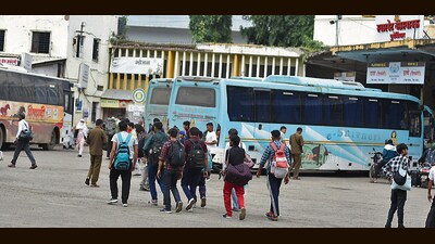 Private bus operators increased fares on routes to Nagpur, Amravati, and Madhya Pradesh. (MAHENDRA KOLHE/ HT PHOTO) Private bus operators increased fares on routes to Nagpur, Amravati, and Madhya Pradesh. (MAHENDRA KOLHE/ HT PHOTO)