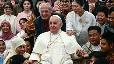 Pope Francis interacts with young people of Scholas Occurrentes at Grha Pemuda Youth Centre in Jakarta on September 4, 2024. (AFP) Pope Francis interacts with young people of Scholas Occurrentes at Grha Pemuda Youth Centre in Jakarta on September 4, 2024. (AFP)