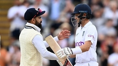 Virat Kohli (L) and Joe Root. (Getty) Virat Kohli (L) and Joe Root. (Getty)