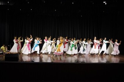 Bhatkhande Sanskriti Vishwavidyalaya students performing Bhatkhande Sanskriti Vishwavidyalaya students performing