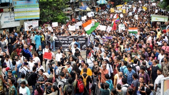 Educationalists, actors, teachers, students, and other professionals take part in 'Maha Michil' to protest against the alleged sexual assault and murder of a postgraduate trainee doctor at RG Kar Hospital, in Kolkata (ANI Photo) (Shyamal Maitra)