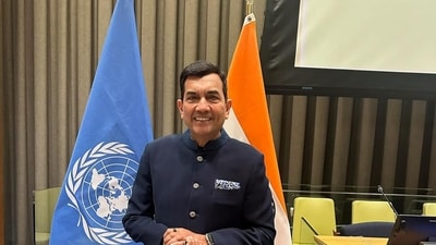 Chef Sanjeev Kapoor has become a mentor for several chefs new to the industry along with celebrity chefs, as well (Instagram) Chef Sanjeev Kapoor has become a mentor for several chefs new to the industry along with celebrity chefs, as well (Instagram)