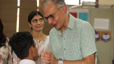 Make My Trip CEO Deep Kalra interacts with students as part of the Teach for India's Teachers' Day with Leaders Week initiative.&nbsp; (Handout)