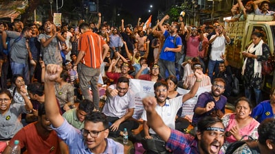 Kolkata doctor rape-murder case: Junior doctors have been protesting outside the Kolkata police headquarters, asking for the police chief's resignation. (PTI) Kolkata doctor rape-murder case: Junior doctors have been protesting outside the Kolkata police headquarters, asking for the police chief's resignation. (PTI)
