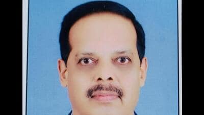 The state government had announced the best teacher award to BG Ramakrishna, principal of Kundapur government pre-university college in Udupi, during Teacher’s Day celebrations (HT Photo) The state government had announced the best teacher award to BG Ramakrishna, principal of Kundapur government pre-university college in Udupi, during Teacher’s Day celebrations (HT Photo)