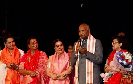 Ram Nath Kovind, former President of India, giving a speech after Sonal Mansingh's performance (Photo: Shantanu Bhattacharya / HT) Ram Nath Kovind, former President of India, giving a speech after Sonal Mansingh's performance (Photo: Shantanu Bhattacharya / HT)
