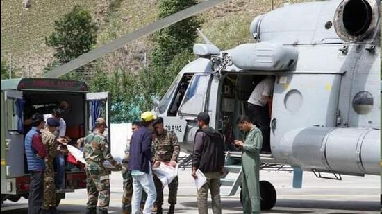 The injured were rushed to Shimla in an army chopper. (HT)