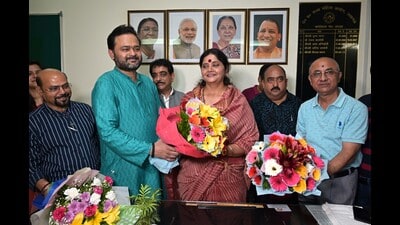 Babita Chauhan on Friday officially took charge as the president of UP State Women Commission (HT) Babita Chauhan on Friday officially took charge as the president of UP State Women Commission (HT)