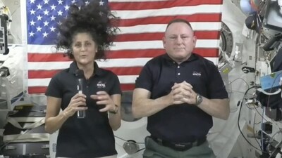 Veteran NASA astronauts Sunita Williams (left) and Barry Wilmore (right) may think being stranded in space is "pretty grand" (ASSOCIATED PRESS/picture alliance	)