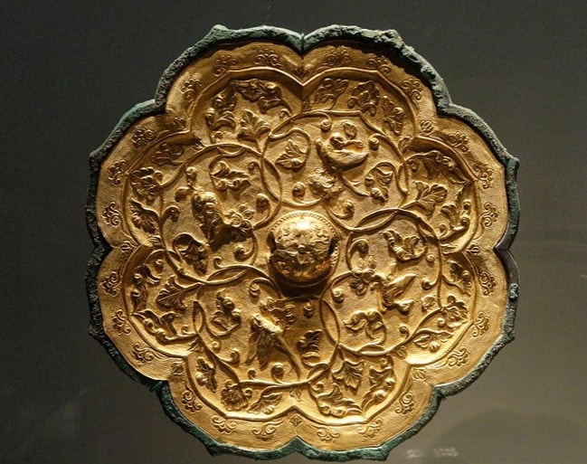 (Courtesy Smithsonian Institution) (Courtesy Smithsonian Institution)