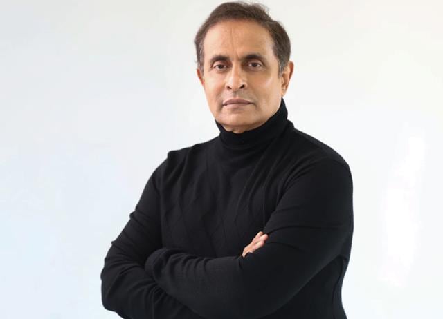 Oscar Pereira says you should hold onto the little things that make a relationship great. Oscar Pereira says you should hold onto the little things that make a relationship great.