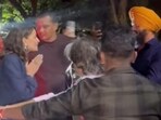 Alia Bhatt met her old acquaintance in Mumbai.