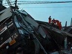 Relief and rescue work underway in Lucknow’s Transport Nagar after a building collapsed there on September 7. (HT photo)