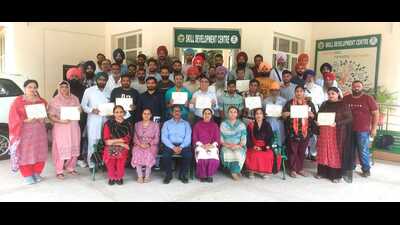 A total of 47 farmers, rural women and youths attended the five-day training programme on the cultivation of winter season mushrooms (HT Photo) A total of 47 farmers, rural women and youths attended the five-day training programme on the cultivation of winter season mushrooms (HT Photo)