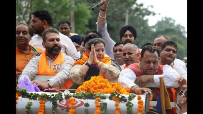 BJP’s Kalka candidate Shakti Rani Sharma taking out a roadshow on Saturday. (HT Photo)
