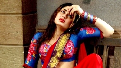 Kareena Kapoor played a sex worker in Chameli, one of her first experimentative roles. Kareena Kapoor played a sex worker in Chameli, one of her first experimentative roles.