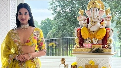 Sonal Chauhan dressed up in a yellow lehenga to celebrate Ganesh Chaturthi. 