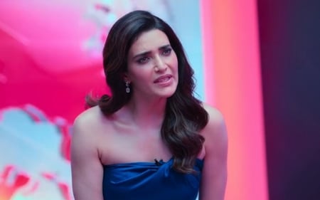 Karishma Tanna as Naina Khanna in Call Me Bae