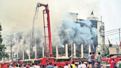 A total of 26 fire tenders had to be rushed to the spot. (Vipin Kumar/HT Photo) A total of 26 fire tenders had to be rushed to the spot. (Vipin Kumar/HT Photo)