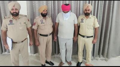 The accused Piarjeet, who has lost around ₹25 lakh in cricket betting and online gambling, after his arrest. (HT Photo) The accused Piarjeet, who has lost around ₹25 lakh in cricket betting and online gambling, after his arrest. (HT Photo)