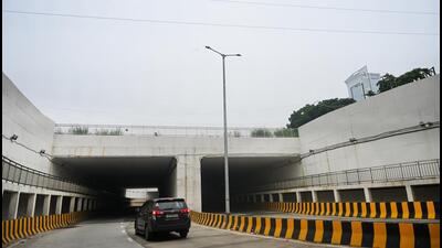 The authority will build one underpass just next to Jhatta village between sector 145/146 and sector 155/159 and spend ₹87 crore on it, and another underpass is to be built at a cost of ₹93 crore near Sultanpur village between sector 128/129 and sector 132 and 108. (Sunil Ghosh/HT Photo) The authority will build one underpass just next to Jhatta village between sector 145/146 and sector 155/159 and spend ₹87 crore on it, and another underpass is to be built at a cost of ₹93 crore near Sultanpur village between sector 128/129 and sector 132 and 108. (Sunil Ghosh/HT Photo)