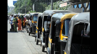 The new rate still offers savings of around 49% in comparison to petrol and around 27% to diesel at current price levels in Pune city for the passenger car segment and around 29% for autorickshaws, claims the press release. (HT PHOTO)