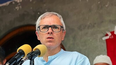 Jammu and Kashmir National Conference (JKNC) Vice President Omar Abdullah addresses the public rally ahead of Jammu and Kashmir Assembly elections, at Wakoora, in Ganderbal on Saturday. (JKNC-X) Jammu and Kashmir National Conference (JKNC) Vice President Omar Abdullah addresses the public rally ahead of Jammu and Kashmir Assembly elections, at Wakoora, in Ganderbal on Saturday. (JKNC-X)
