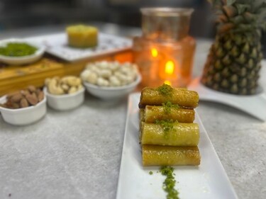 Khoya and Gulkand stuffed Malpua recipe (Chef Radhe Bihari) Khoya and Gulkand stuffed Malpua recipe (Chef Radhe Bihari)