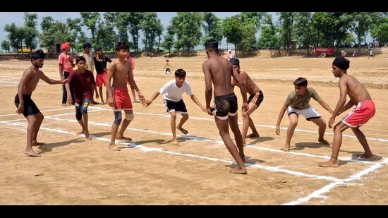 Kabaddi players in action during Khedan Watan Punjab Diyan in Ludhiana on Sunday, September 08, 2024. (HT Photo)