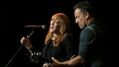 Bruce Springsteen's wife, Patti Scialfa has secretly been battling blood cancer since 2018 Bruce Springsteen's wife, Patti Scialfa has secretly been battling blood cancer since 2018