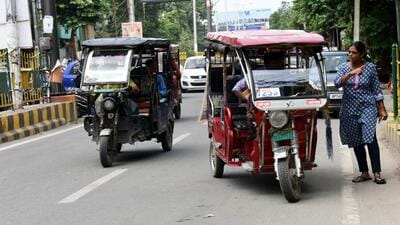 All internal roads leading to Ambedkar Road will have movement of e-rickshaws and they will return from the intersection point. The three intersection points are Maliwara Chowk, Kalka Garhi and Gandhi Nagar. (Sakib Ali/HT Photo) All internal roads leading to Ambedkar Road will have movement of e-rickshaws and they will return from the intersection point. The three intersection points are Maliwara Chowk, Kalka Garhi and Gandhi Nagar. (Sakib Ali/HT Photo)