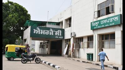 Many patients, unaware of the strike and left with no choice, had to wait for hours to avail of treatment. (HT File Photo for representation) Many patients, unaware of the strike and left with no choice, had to wait for hours to avail of treatment. (HT File Photo for representation)