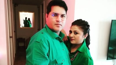 An old picture of actor Vikas Sethi and his wife Janhvi Sethi.