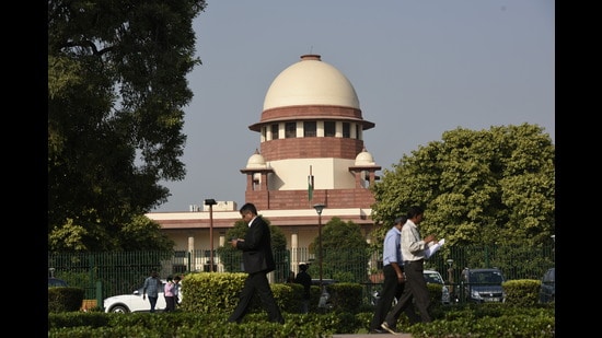 The top court had directed Rajesh Kumar, the additional chief secretary (revenue and forest) in Maharashtra, to remain personally present for the next hearing. (HT Photo)