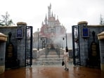 (Image for Rep) After finishing the Disneyland Halloween Half Marathon, vlogger Caleb Graves, 33, collapsed and later died. REUTERS/Issei Kato/File Photo