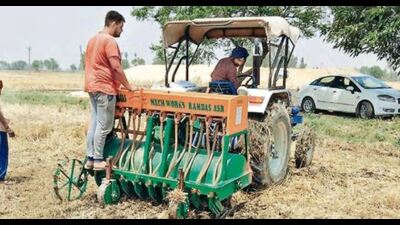 50% subsidy is being given to individual farmers and 80% subsidy to farmer groups and cooperative societies on the purchase of machines for crop residue management. 50% subsidy is being given to individual farmers and 80% subsidy to farmer groups and cooperative societies on the purchase of machines for crop residue management.