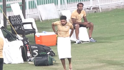 Babar Azam misplaces trousers, wraps towel in desperate attempt to save face before prayers in Pakistan's training Babar Azam misplaces trousers, wraps towel in desperate attempt to save face before prayers in Pakistan's training