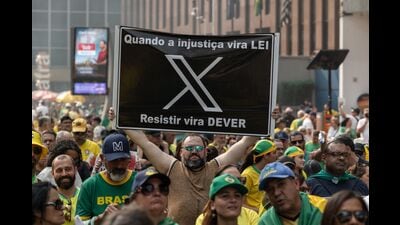 Demonstrators during a protest against the country's ban of X, the social media platform formerly known as Twitter, on Paulista Avenue in Sao Paulo, Brazil, on Saturday, Sept. 7, 2024 Photographer: Maira Erlich/Bloomberg (Bloomberg) Demonstrators during a protest against the country's ban of X, the social media platform formerly known as Twitter, on Paulista Avenue in Sao Paulo, Brazil, on Saturday, Sept. 7, 2024 Photographer: Maira Erlich/Bloomberg (Bloomberg)