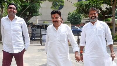 Rao Narbir Singh with his entourage while filing his nomination on Tuesday. (Parveen Kumar/HT Photo) Rao Narbir Singh with his entourage while filing his nomination on Tuesday. (Parveen Kumar/HT Photo)