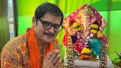 Actor Rohitashv Gour with Ganpati in his house Actor Rohitashv Gour with Ganpati in his house