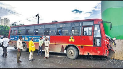 Thane, India - September 10, 2024: A Maharashtra State Road Transport Board(MSRTC ) bus from Ambejogai ( beed District ) to Borivali hit a metro pole at Ovala on Ghodbunder Road after the driver lost control at around 6 am morning on Tuesday A total of 10 people including 8 passengers and bus driver and conductor have been injured in this accident The injured passengers have been admitted to a nearby hospital for treatment ,in Thane,in Mumbai, India, on, Tuesday, September 10, 2024. ( Praful Gangurde /HT Photo ) Thane, India - September 10, 2024: A Maharashtra State Road Transport Board(MSRTC ) bus from Ambejogai ( beed District ) to Borivali hit a metro pole at Ovala on Ghodbunder Road after the driver lost control at around 6 am morning on Tuesday A total of 10 people including 8 passengers and bus driver and conductor have been injured in this accident The injured passengers have been admitted to a nearby hospital for treatment ,in Thane,in Mumbai, India, on, Tuesday, September 10, 2024. ( Praful Gangurde /HT Photo )