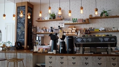 Bengaluru entrepreneur Bhavya Arora's post about working in cafés without ordering sparks online debate, questioning the ethics of using café space without purchases. (Unsplash) Bengaluru entrepreneur Bhavya Arora's post about working in cafés without ordering sparks online debate, questioning the ethics of using café space without purchases. (Unsplash)