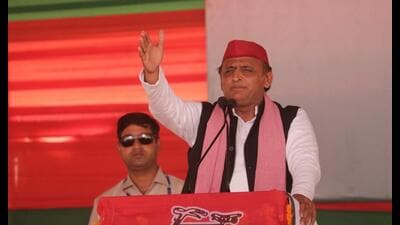 Samajwadi Party chief Akhilesh Yadav (File) Samajwadi Party chief Akhilesh Yadav (File)