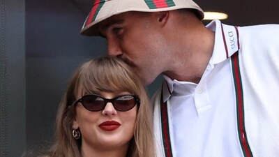 Tennis - U.S. Open - Flushing Meadows, New York, United States - September 8, 2024 Singer Taylor Swift and Kansas City Chiefs' Travis Kelce are seen ahead of the men's final match between Italy's Jannik Sinner and Taylor Fritz of the U.S. REUTERS/Mike Segar (REUTERS)